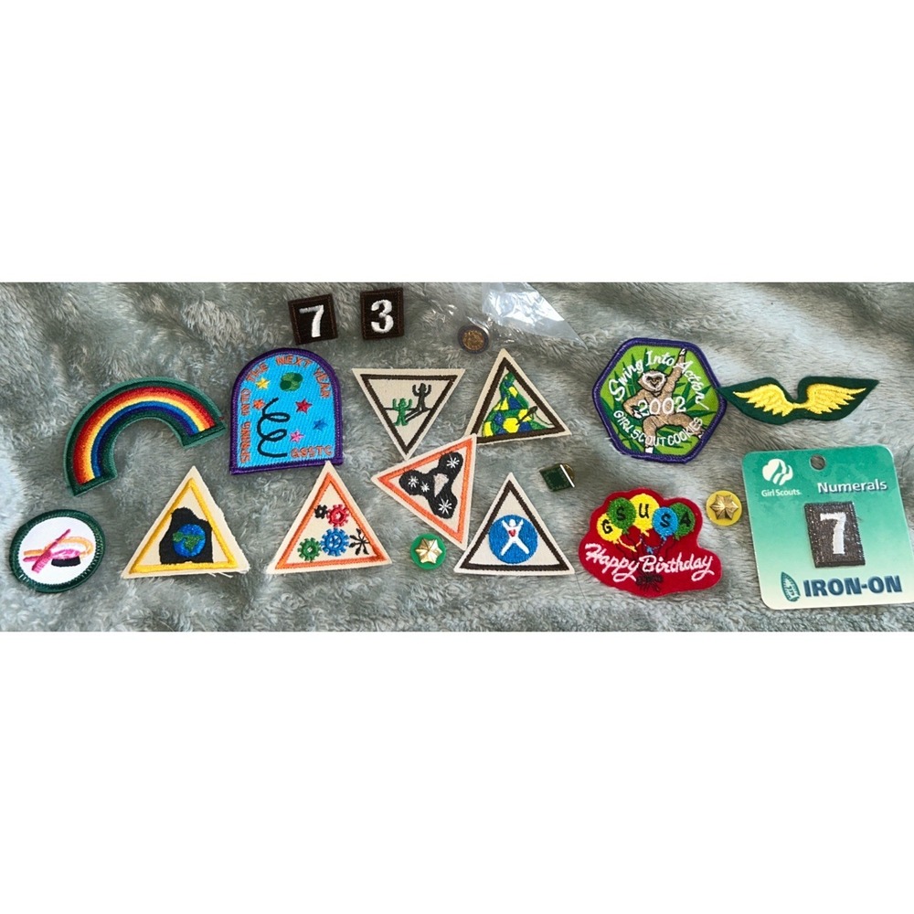Lot of 19 Girl Scout Patches Badges Fun Pins Vintage Achievements Activities